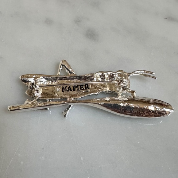 Napier Grasshopper Pin Brooch Enamel Leaf Silver-Tone Metal Green Rhinestones - Picture 6 of 10